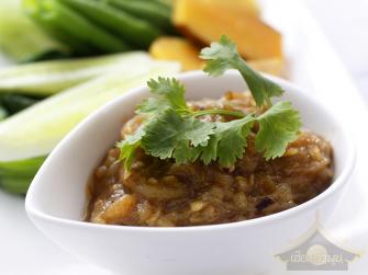 น้ำพริกปลาร้าไข่ต้มผักลวก