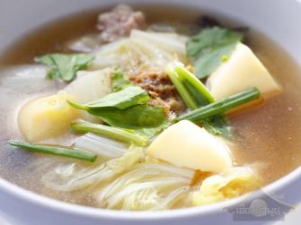 แกงจืดเต้าหู้ผักกาดขาวหมูสับ