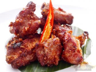 แหนมซี่โครงทอด